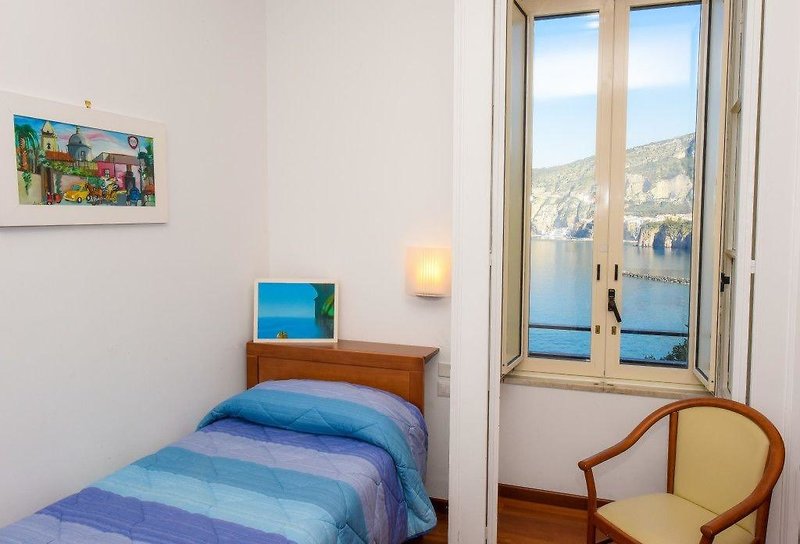 Villa Crawford 3 - Room Example