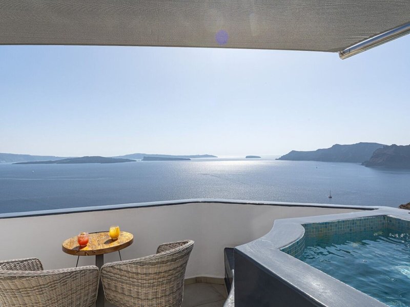 Santorini Secret Premium 16 - Outdoor Pool