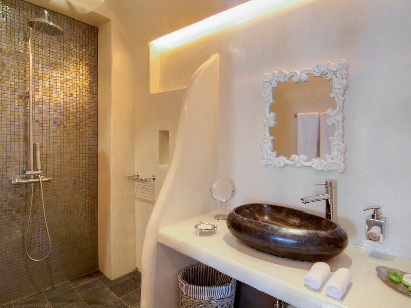 Santorini Secret Premium 43 - Bathroom Example