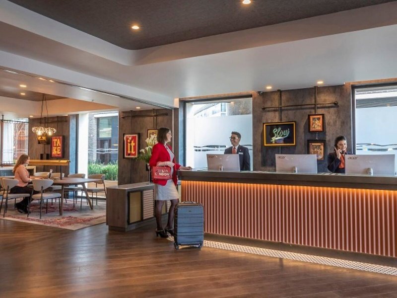 Clayton Hotel City of London 2