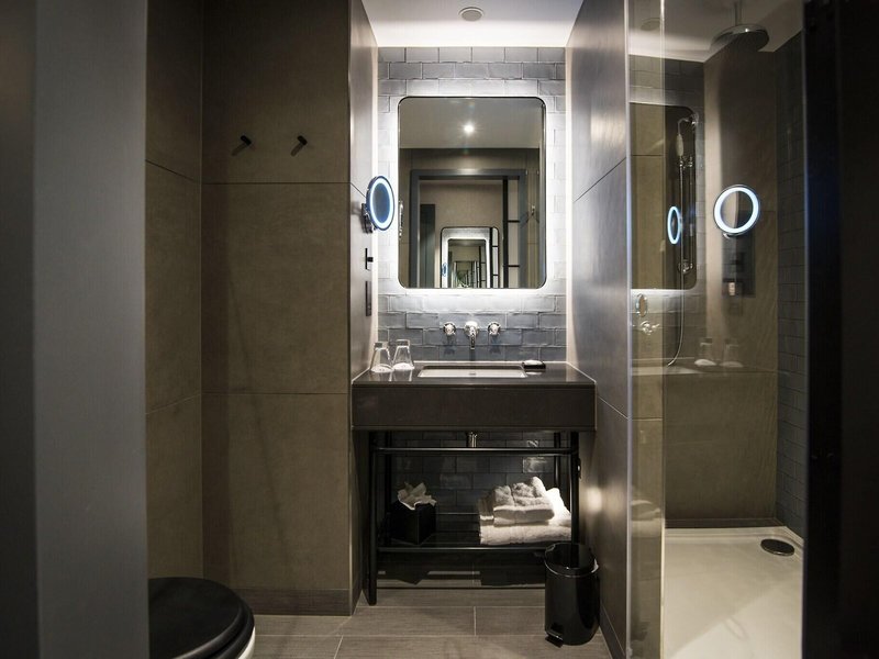 Clayton Hotel City of London 5