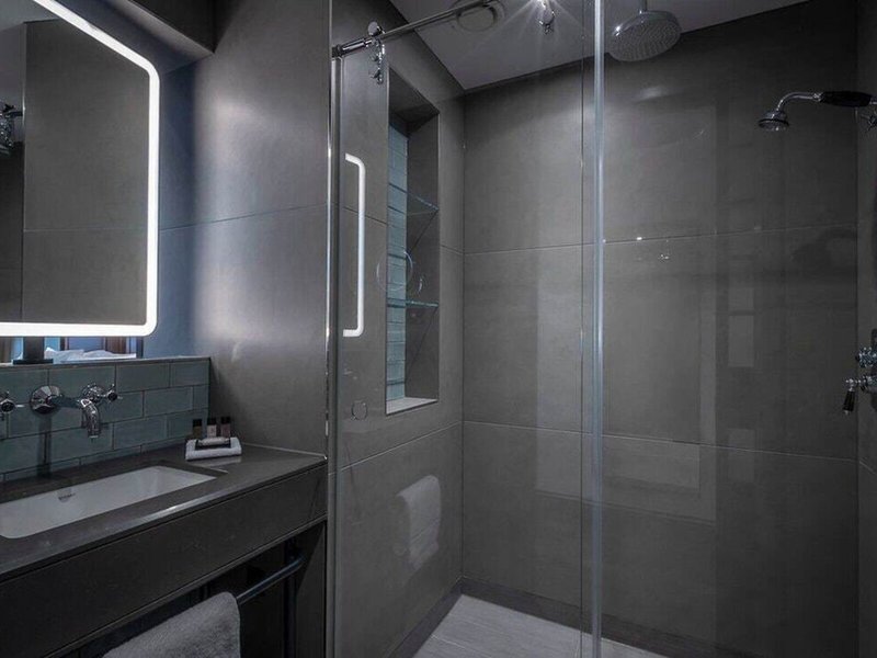 Clayton Hotel City of London 10