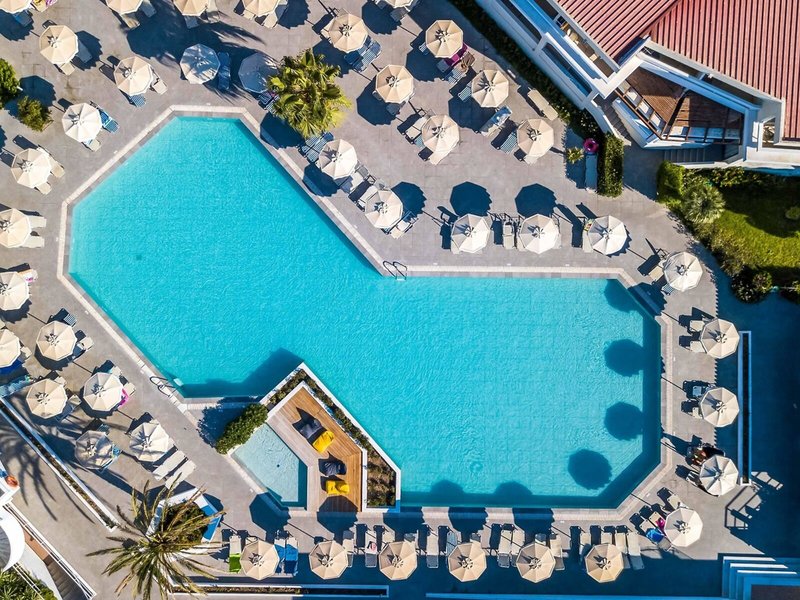Niriides Hotel 10