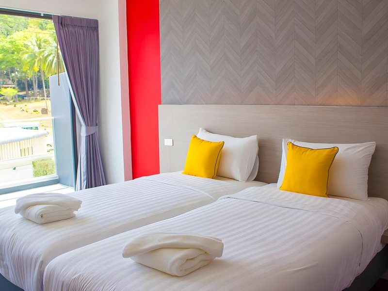Wake Up Aonang Hotel 12