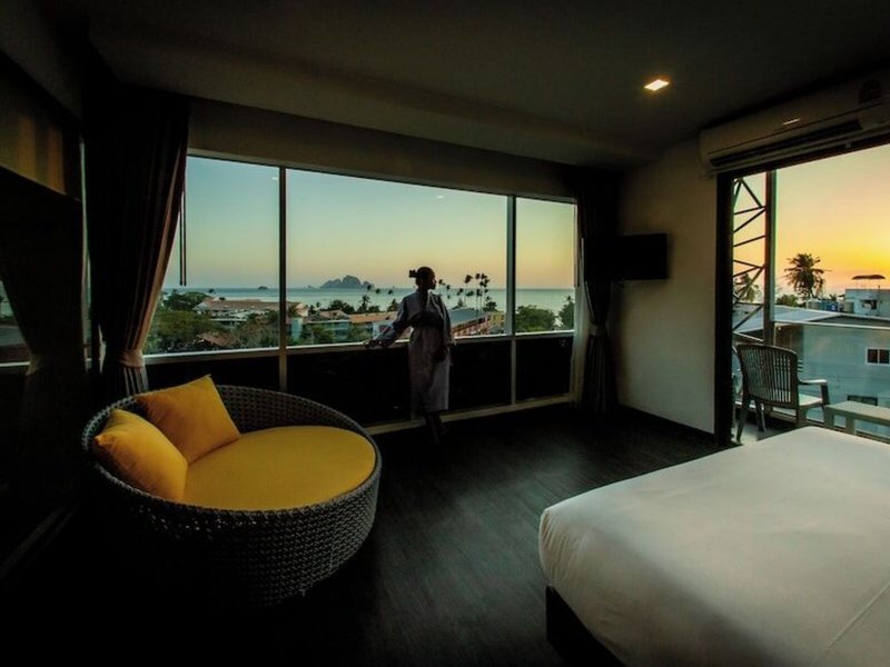 Wake Up Aonang Hotel 16