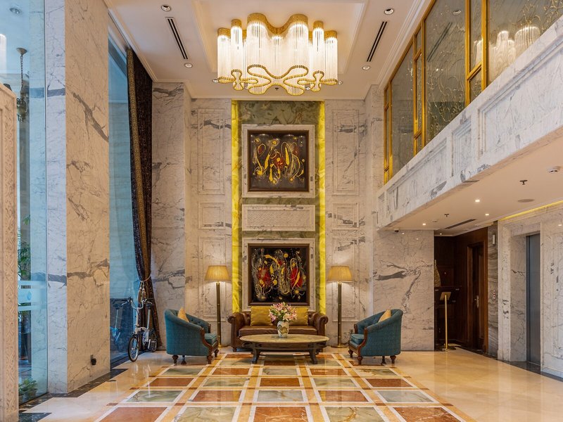 The Lapis Hotel 10