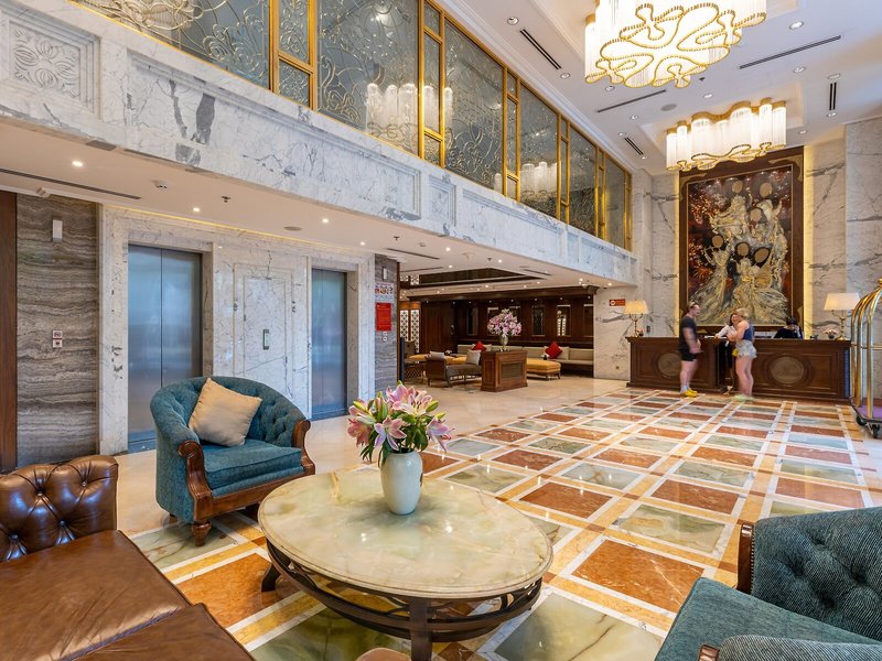 The Lapis Hotel 11