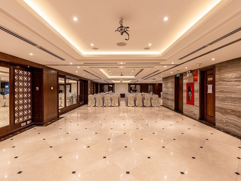 The Lapis Hotel 12