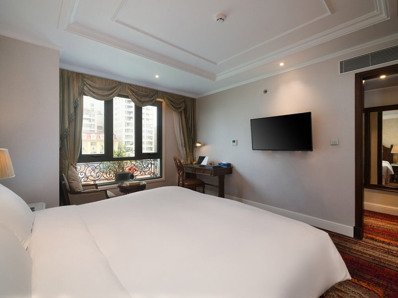 The Lapis Hotel 36