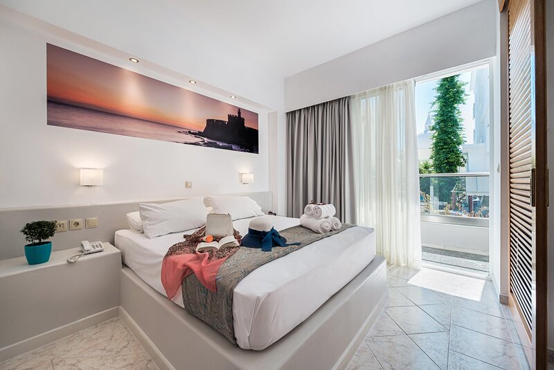 Esperia 9 - Room Example