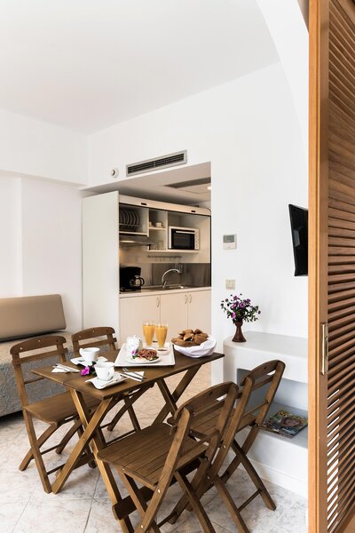 Esperia 25 - Room Example