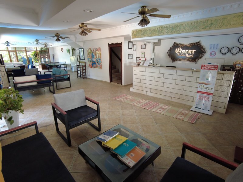 Oscar Garden Hotel 9