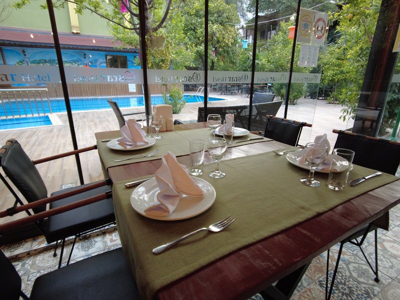 Oscar Garden Hotel 16