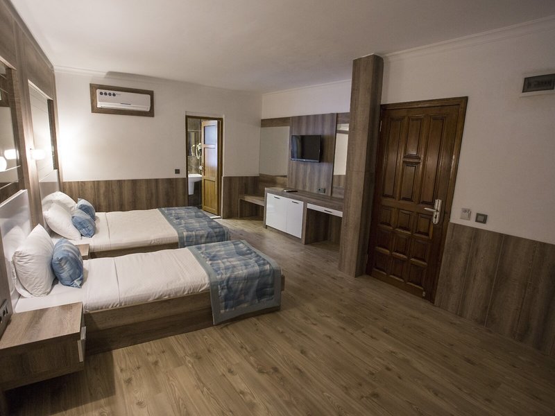 Oscar Garden Hotel 23