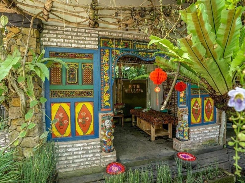 Katak Tepi Sawah Villas 5