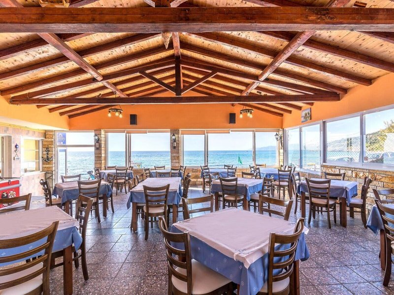 Paramonas 24 - Restaurant