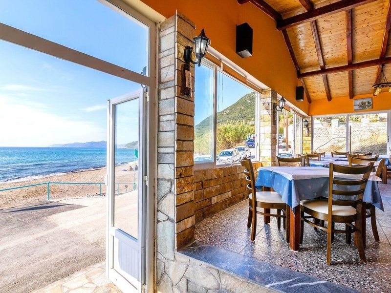Paramonas 25 - Restaurant
