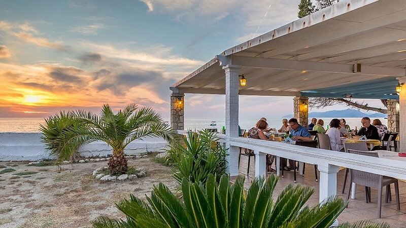 Paramonas 1 - Restaurant
