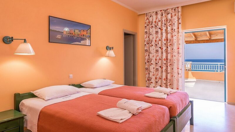 Paramonas 5 - Room Example