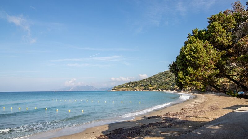 Paramonas 10 - Beach