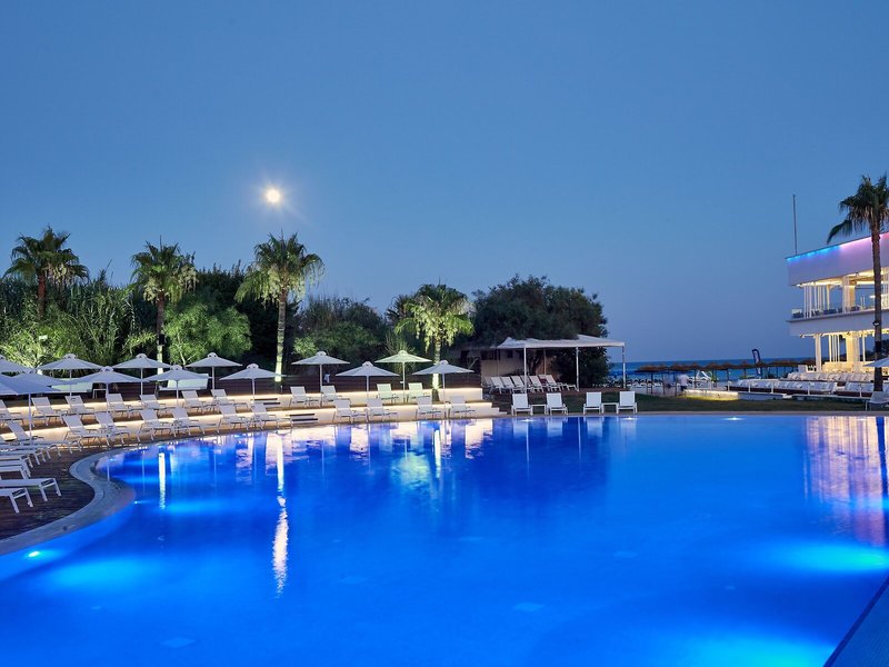 So Nice Club Resort 5