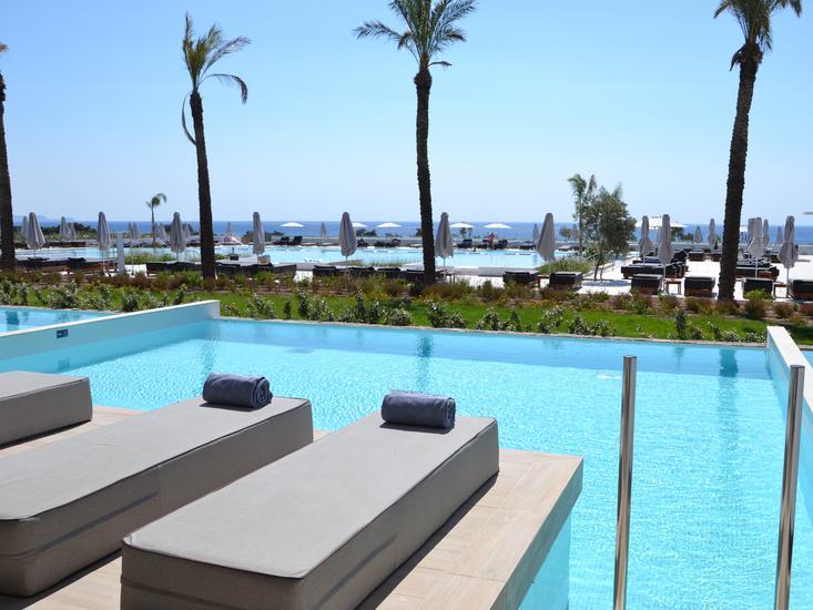 Gennadi Grand Resort 6