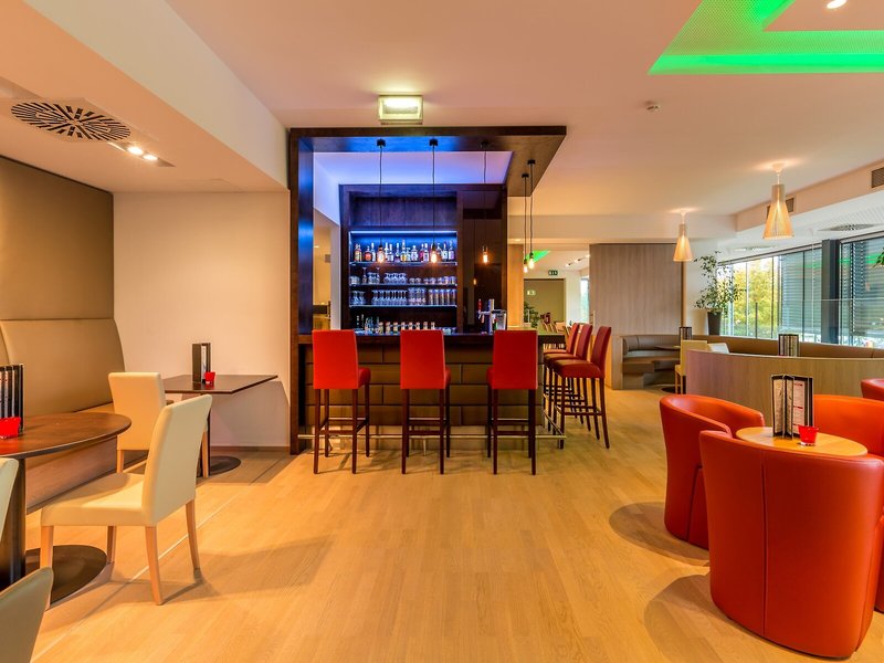 All In Red Thermenhotel 10