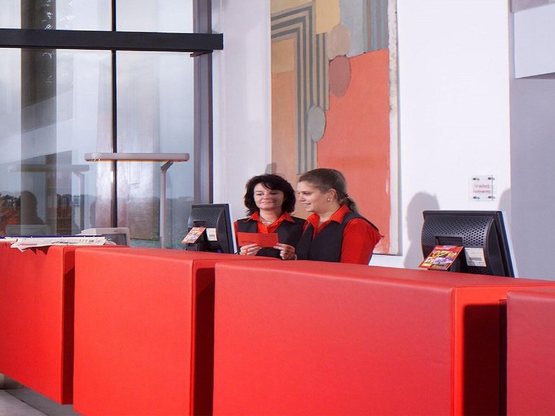 All In Red Thermenhotel 12