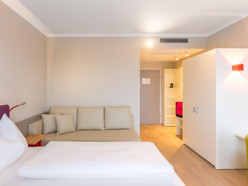 All In Red Thermenhotel 35