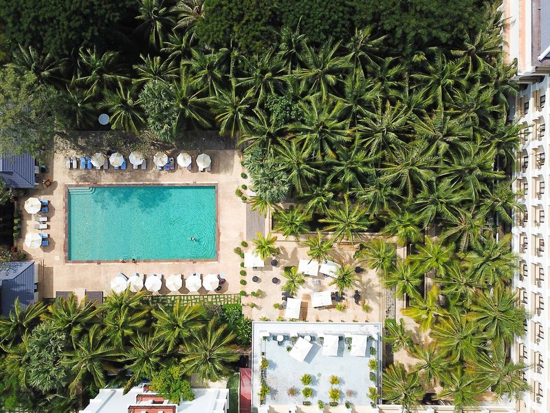 Lotus Blanc Hotel 7