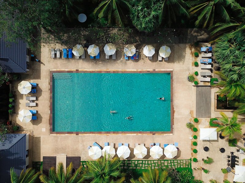 Lotus Blanc Hotel 8
