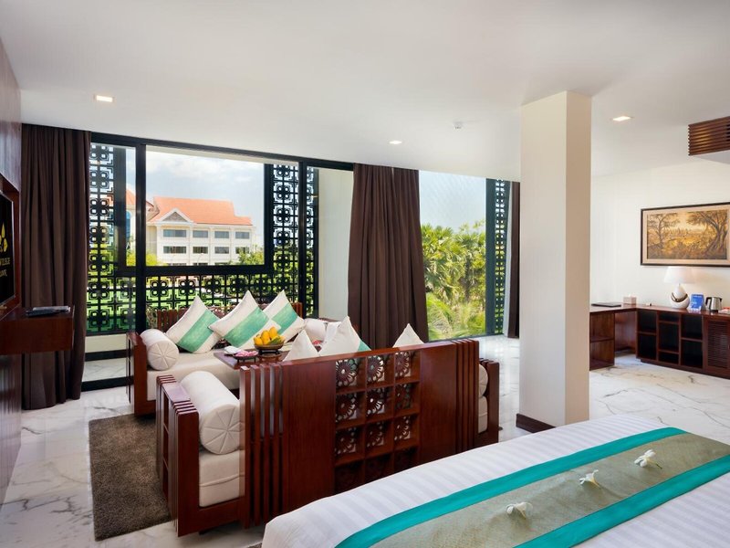 Lotus Blanc Hotel 36
