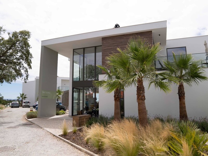 Balaia Senses 1 - Exterior