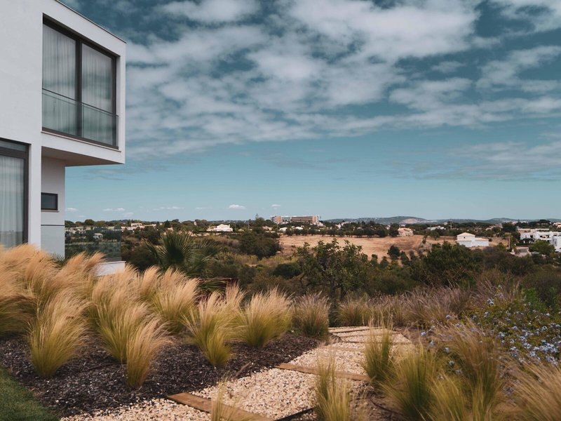 Balaia Senses 3 - Exterior