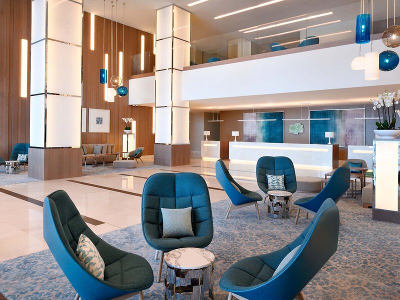 Holiday Inn Dubai Festival City 8