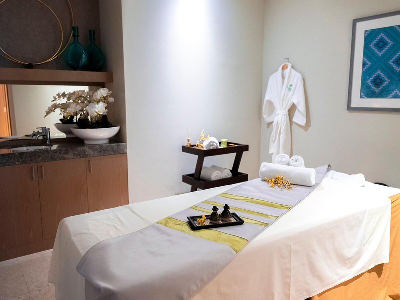 Holiday Inn Dubai Festival City 23