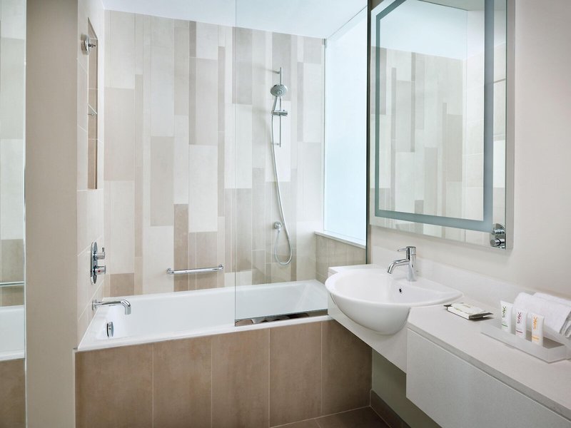 Holiday Inn Dubai Festival City 40