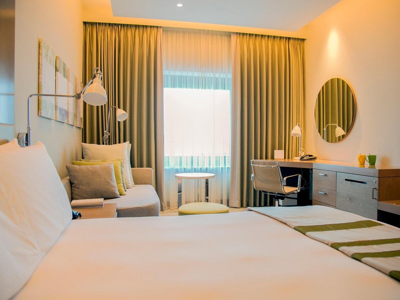 Holiday Inn Dubai Festival City 42