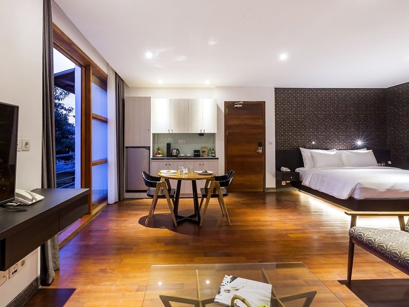 Imani Suites 28
