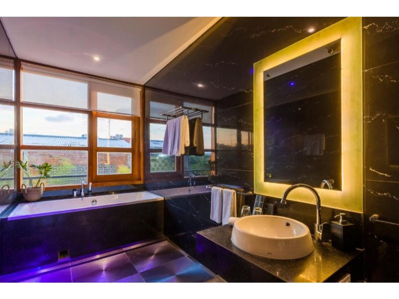 Imani Suites 36