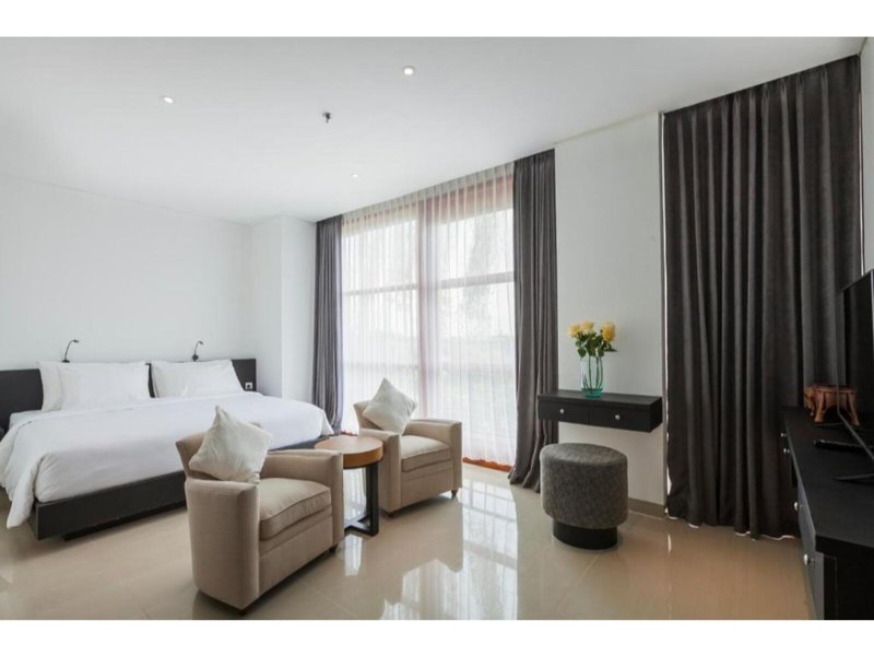 Imani Suites 37