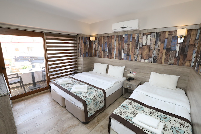 Street 61 Studio Hotel 6