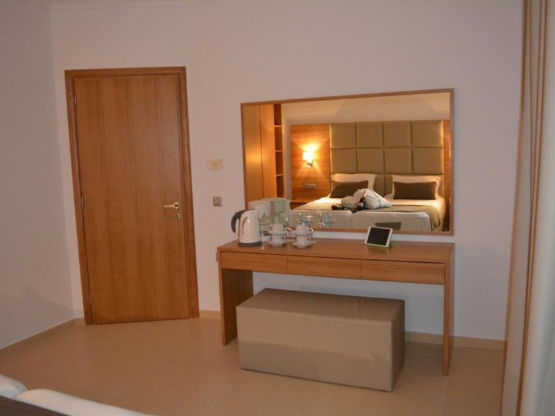 Aegean Blu Apartotel 39