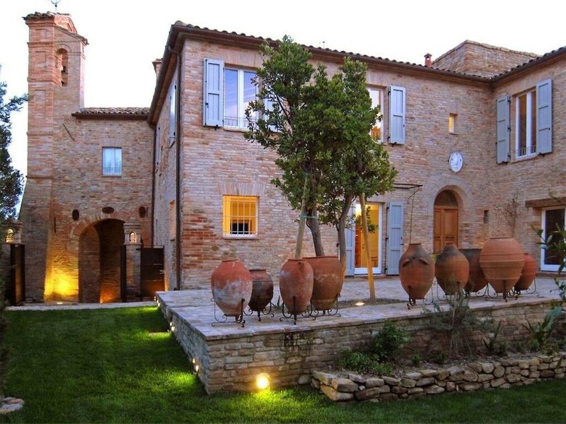 Castello Di Granarola