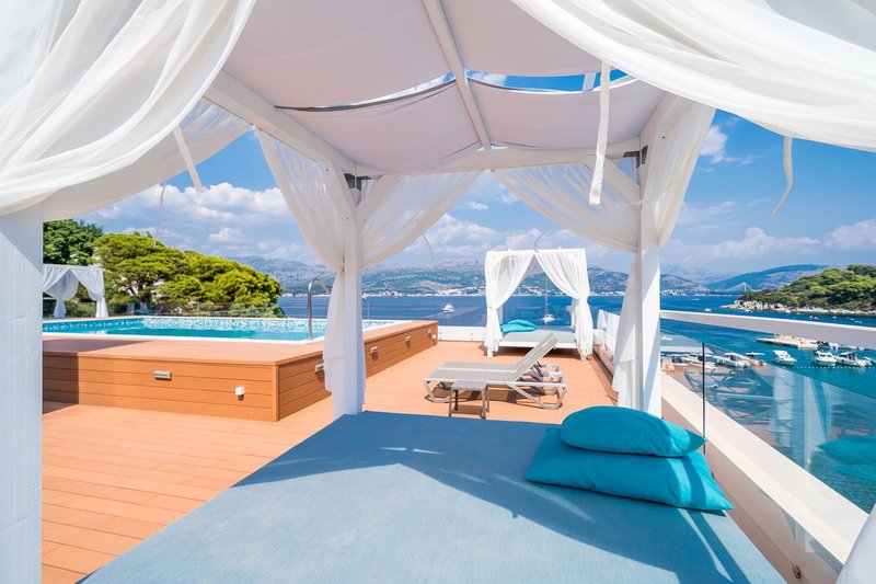 Kalamota Beach House 9