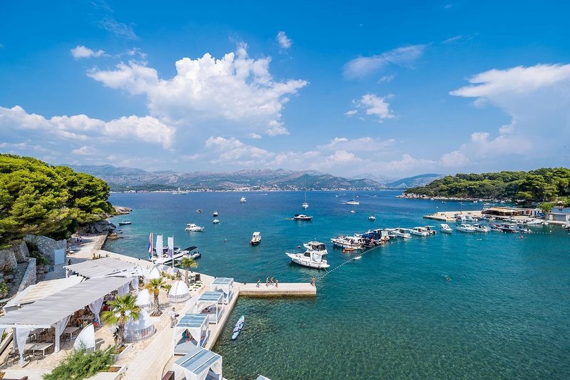 Kalamota Beach House 1