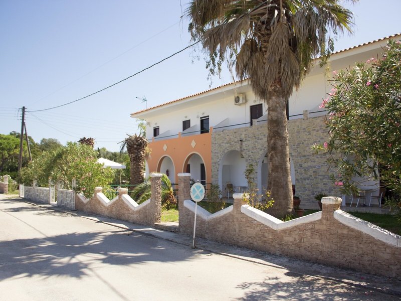 Olga Beach Apartments 5