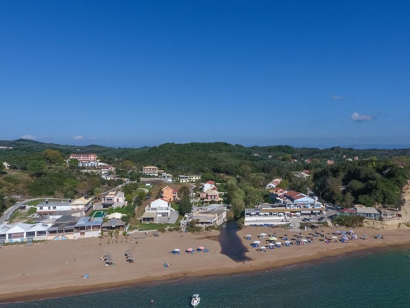 Olga Beach Apartments 6