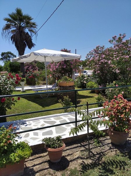 Olga Beach Apartments 11