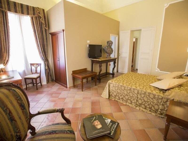 Palazzo Raho 9